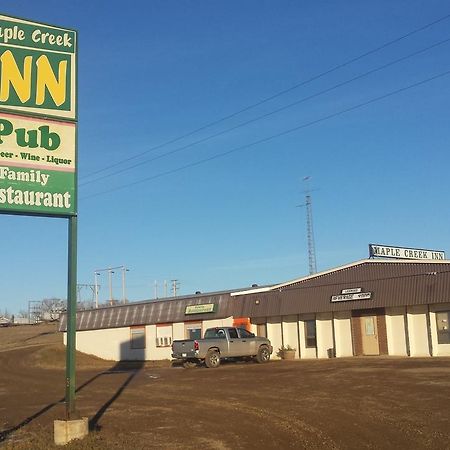 Maple Creek Motor Inn Exterior photo